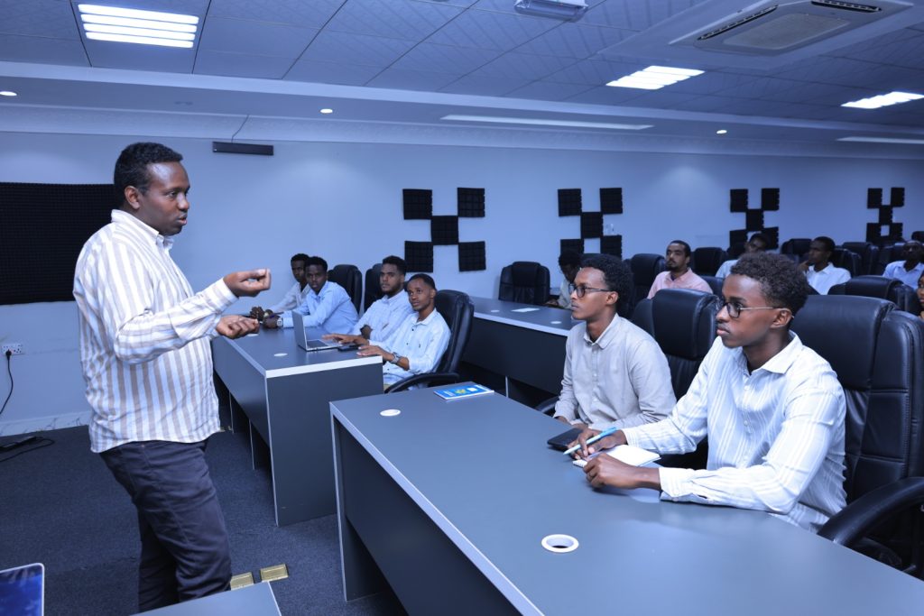 CMT Launches Media Literacy Training for Somali National University Students